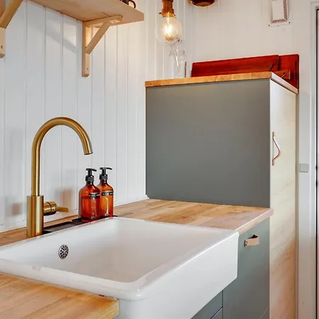 Gilda - 2km From The Sea By Interhome